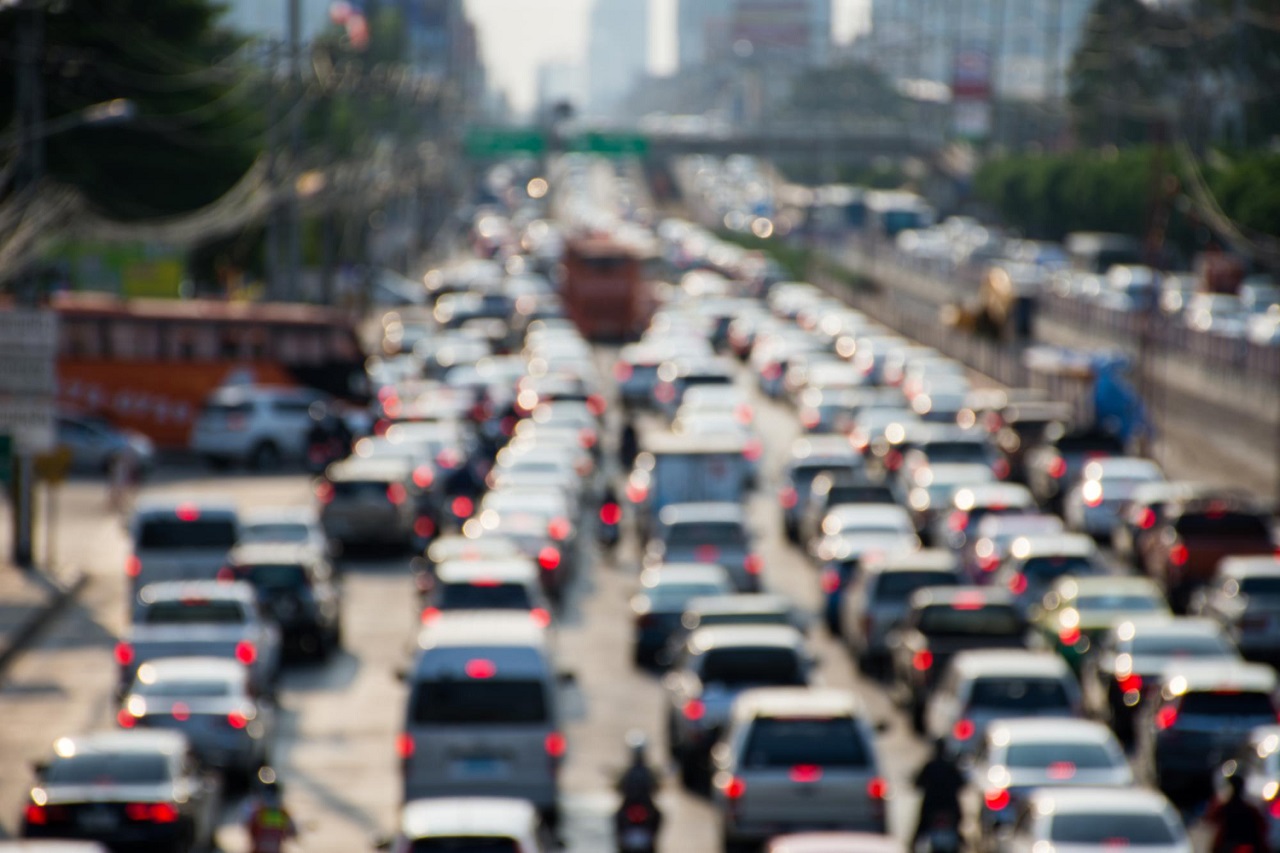 Read more about the article The Dangers Of Driving During The Morning Rush Hour